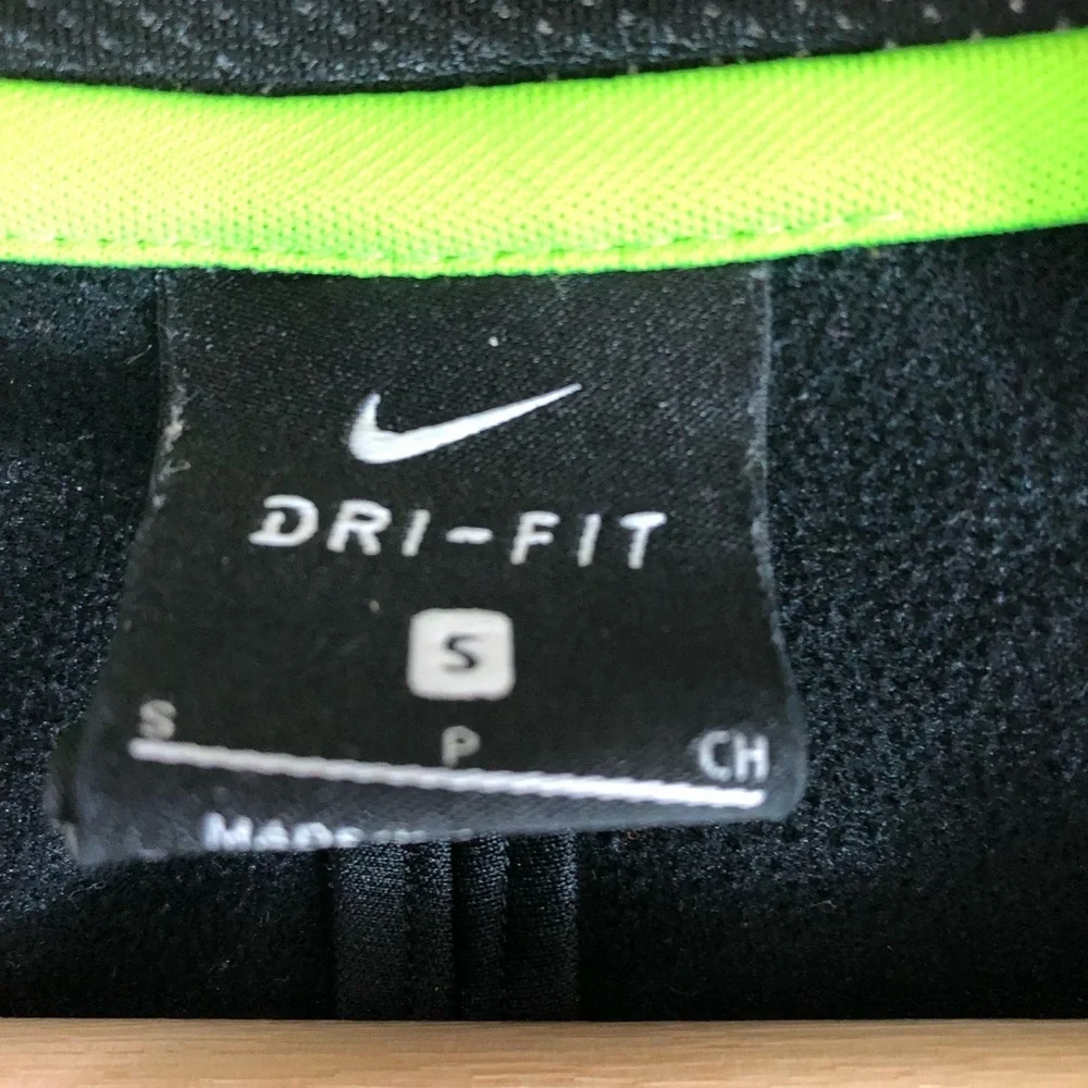 Nike Men's Black and Neon Green Quarter Zip Performance Jacket